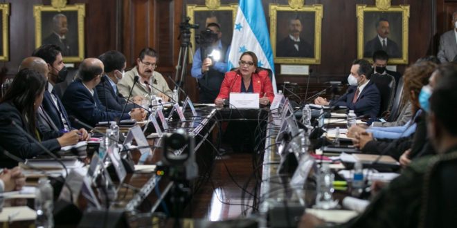 Presidenta Xiomara Castro autoriza publicaciones de recomendaciones del FMI sobre privilegios fiscales en Honduras