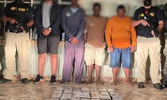 ATIC incauta 39 kilos de supuesta cocaína cerca de La Mosquitia
