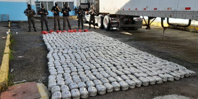 Decomisan 755 paquetes dobles de marihuana en La Ceiba