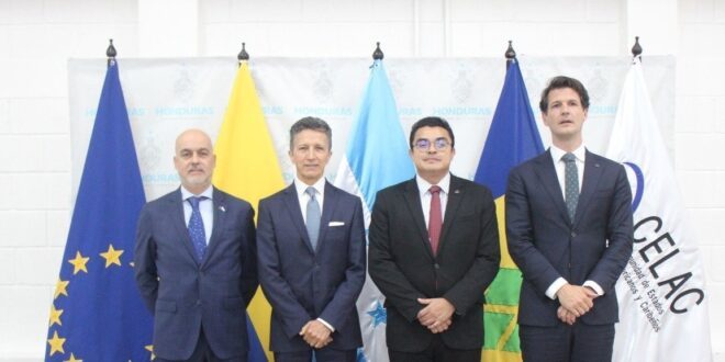 Desarrollan primer diálogo entre Troika Ampliada de CELAC y UE